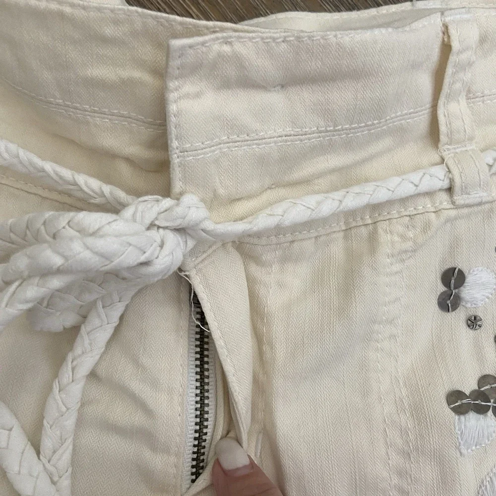 Da-Nang Cream Eyelet Sequins Silk Cotton Cargo Shorts Size Small S